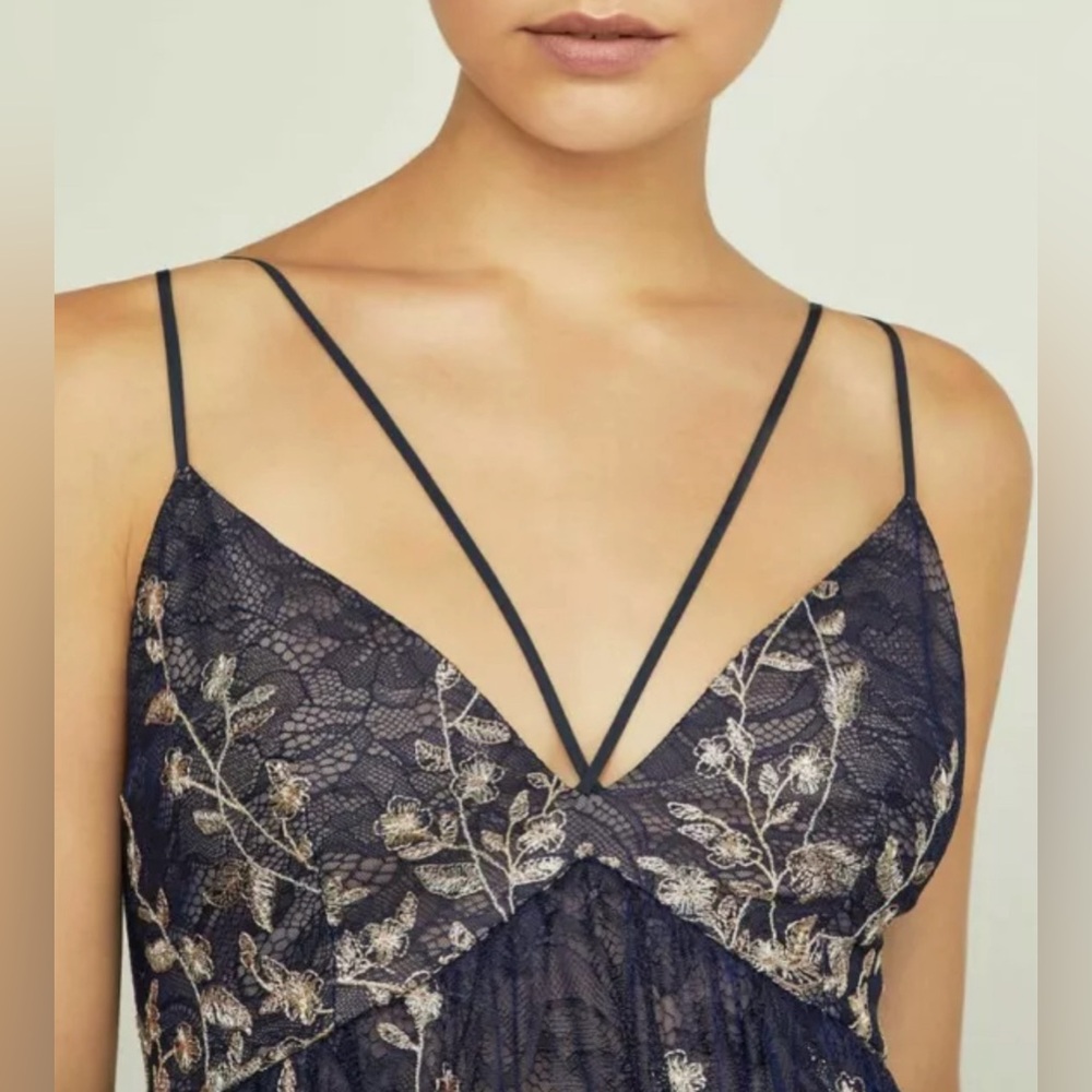$588 NWT BCBGMAXAZRIA Floral Blooms Metallic Embroidered Ruffle Gown - Picture 7 of 16